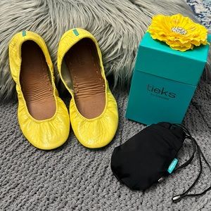 Tieks Lemon Patent Leather Ballet Flats - Size 10